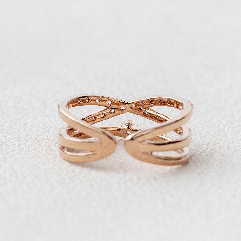 Criss Cross Moissanite Wedding Band - Felicegals 丨Wedding ring 丨Fashion ring 丨Diamond ring 丨Gemstone ring--Felicegals 丨Wedding ring 丨Fashion ring 丨Diamond ring 丨Gemstone ring