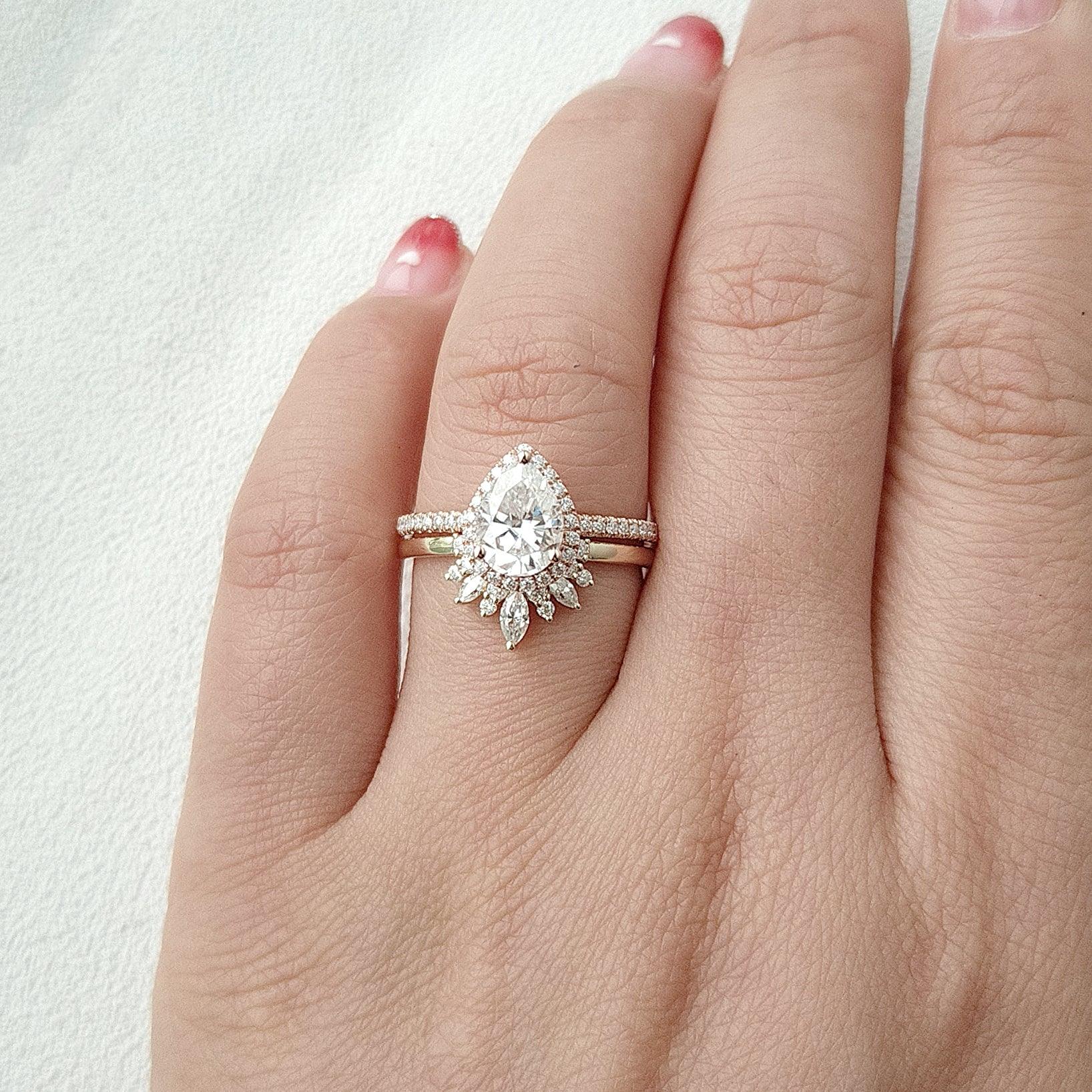 Moissanite Pear Cut Halo White Gold Ring Set 2pcs - Felicegals 丨Wedding ring 丨Fashion ring 丨Diamond ring 丨Gemstone ring--Felicegals