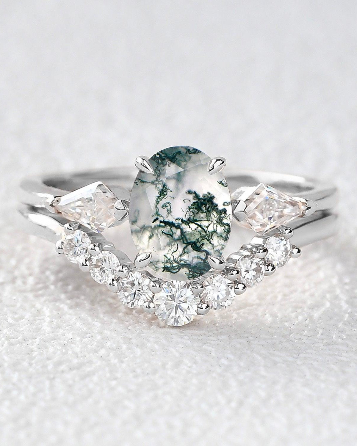 Oval Moss Agate Three Stone Engagement Ring Set 2pcs - Felicegals 丨Wedding ring 丨Fashion ring 丨Diamond ring 丨Gemstone ring