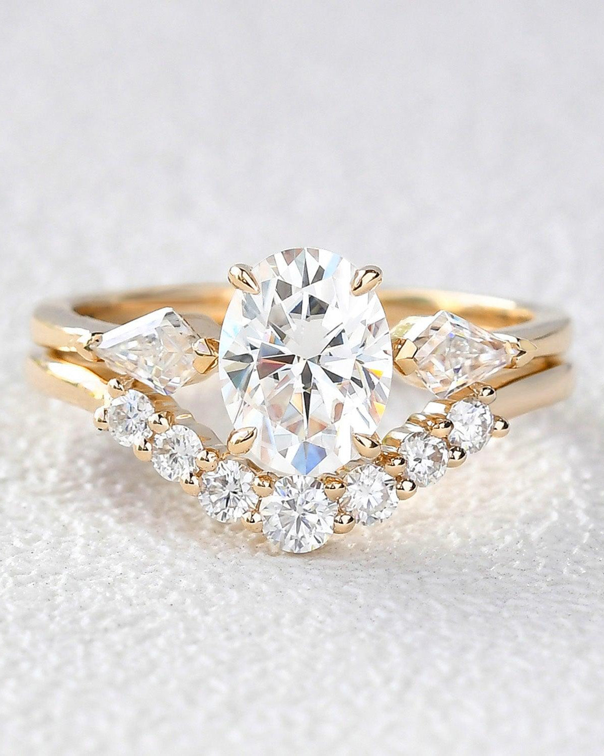 Oval Moss Agate Three Stone Engagement Ring Set 2pcs - Felicegals 丨Wedding ring 丨Fashion ring 丨Diamond ring 丨Gemstone ring