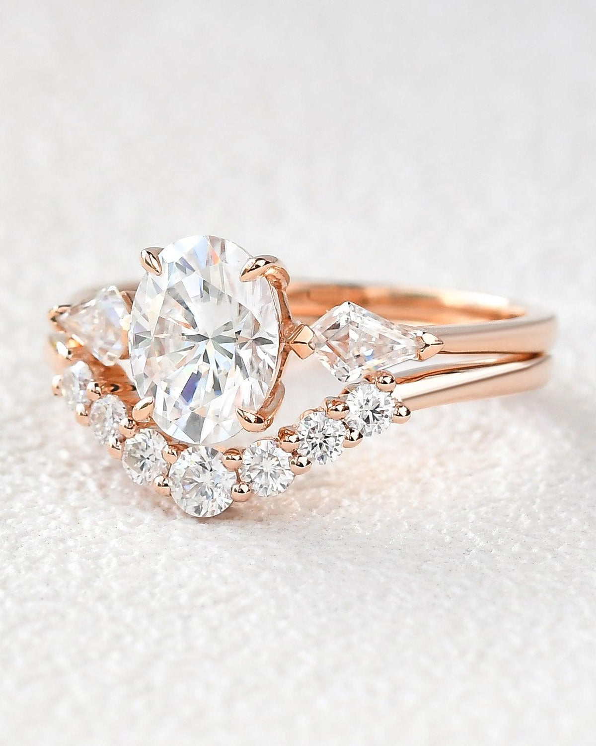 Oval Moss Agate Three Stone Engagement Ring Set 2pcs - Felicegals 丨Wedding ring 丨Fashion ring 丨Diamond ring 丨Gemstone ring