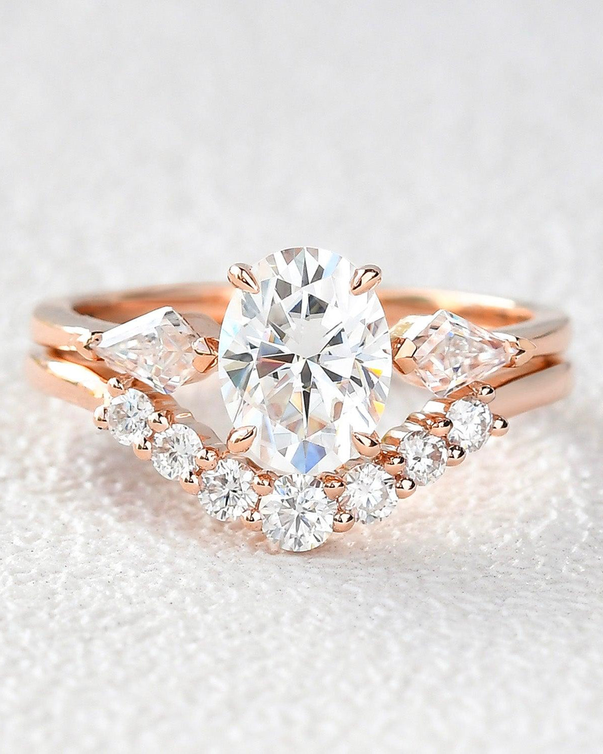 Oval Moss Agate Three Stone Engagement Ring Set 2pcs - Felicegals 丨Wedding ring 丨Fashion ring 丨Diamond ring 丨Gemstone ring