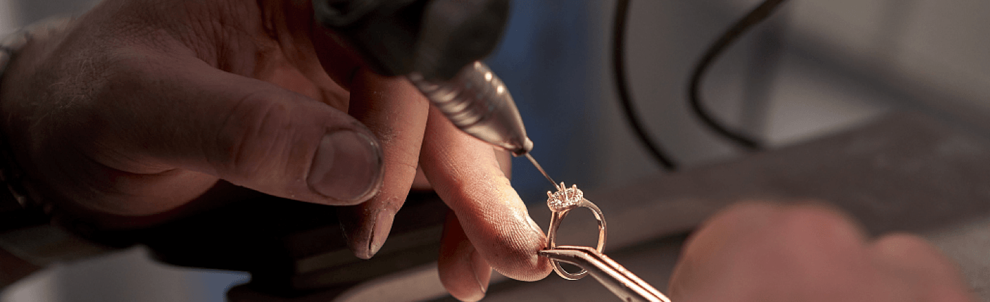 wedding band for pear shaped ring