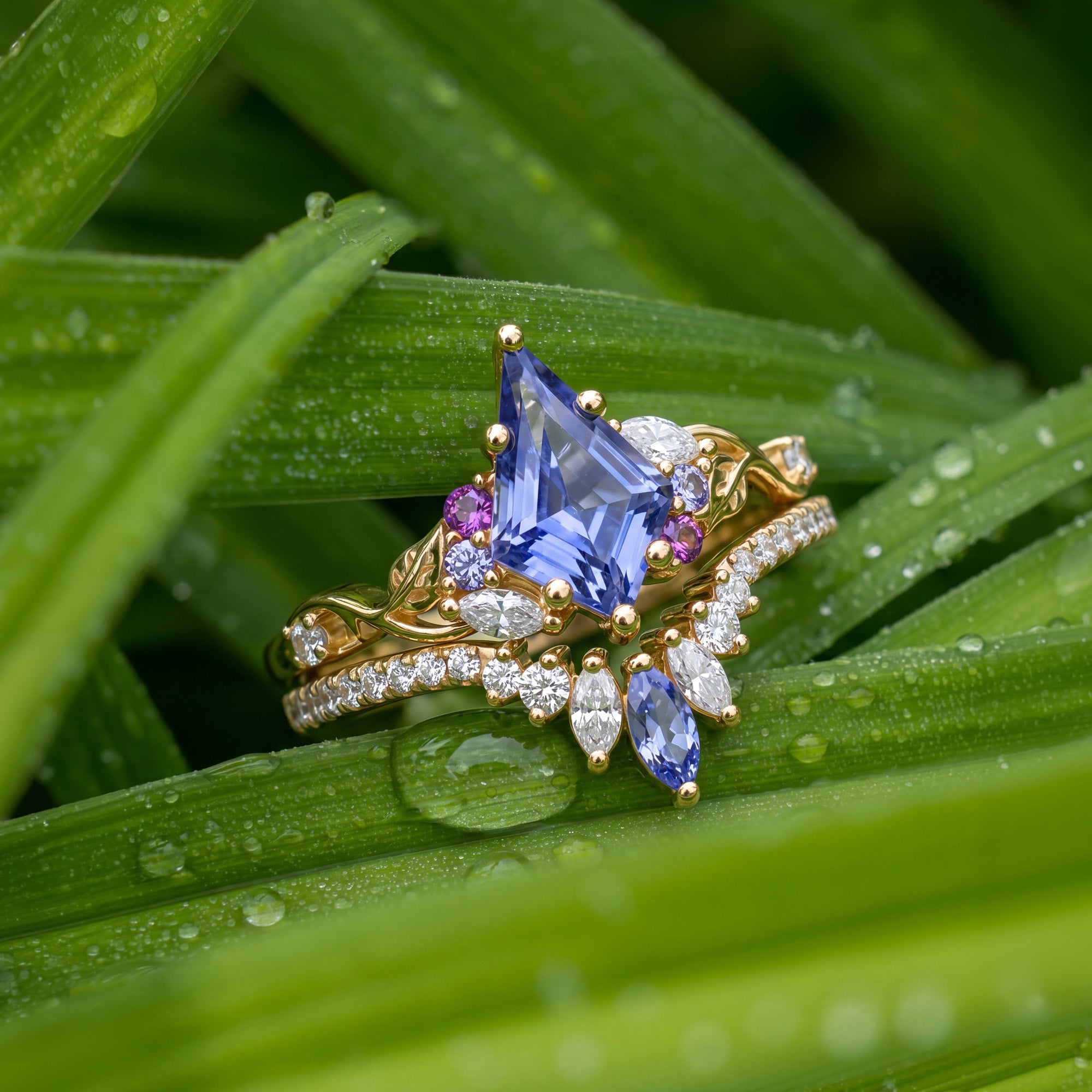Kite Lab Cornflower Sapphire Leafy Engagement Ring Set 2pcs - Elowen
