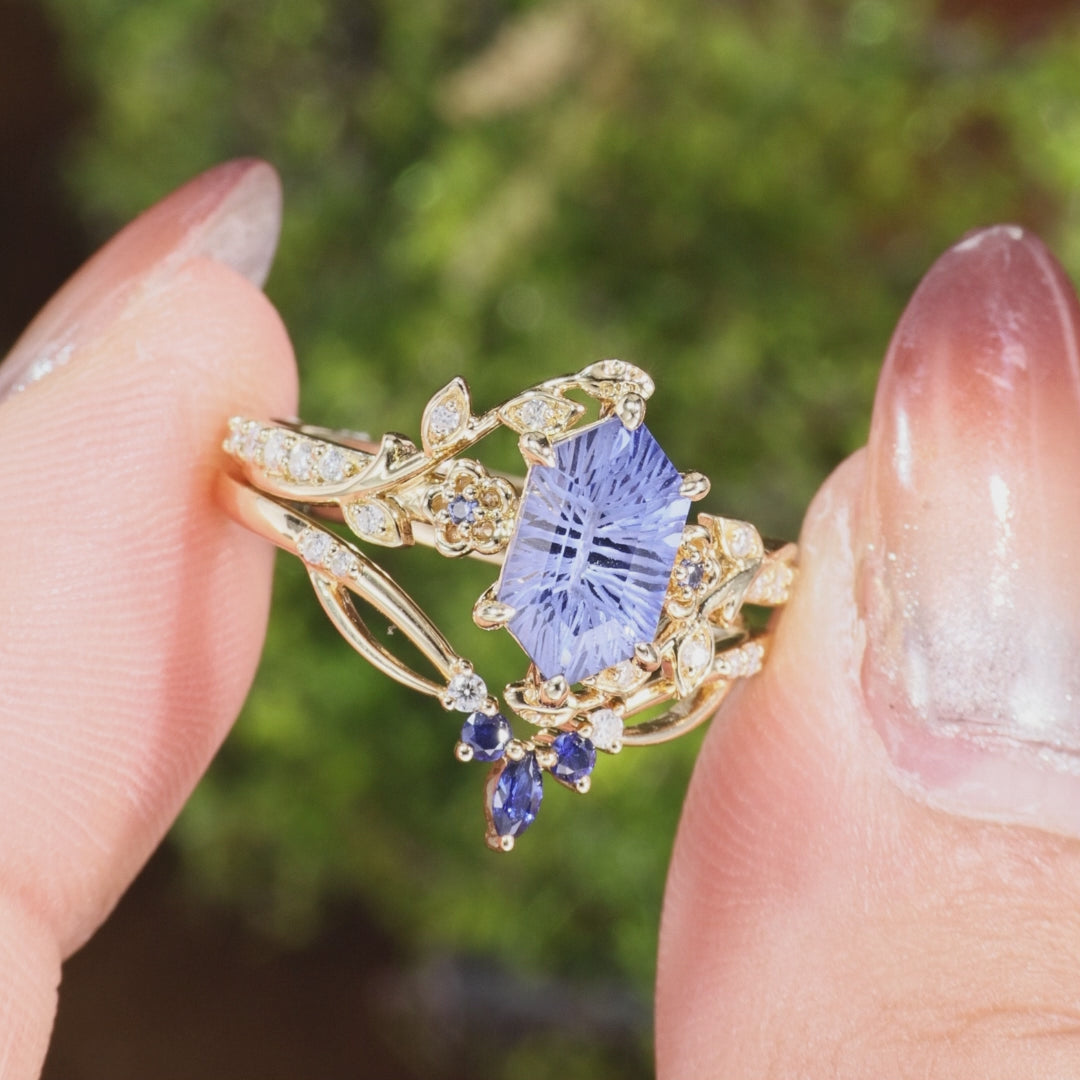 【希少】ガーデンクォーツタワー淡ピンクレアクォーツインファントムフラワー Fireworks Cut Lab Cornflower Sapphire Elongated Hexagon Engagement
