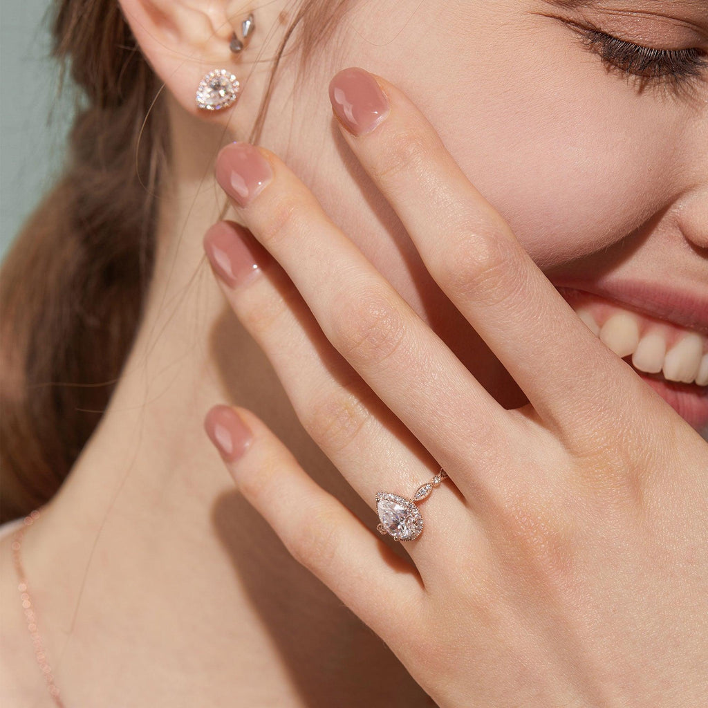 1.5ct Pear Cut Halo Colorless Moissanite Ring - Felicegals 丨Wedding ring 丨Fashion ring 丨Diamond ring 丨Gemstone ring