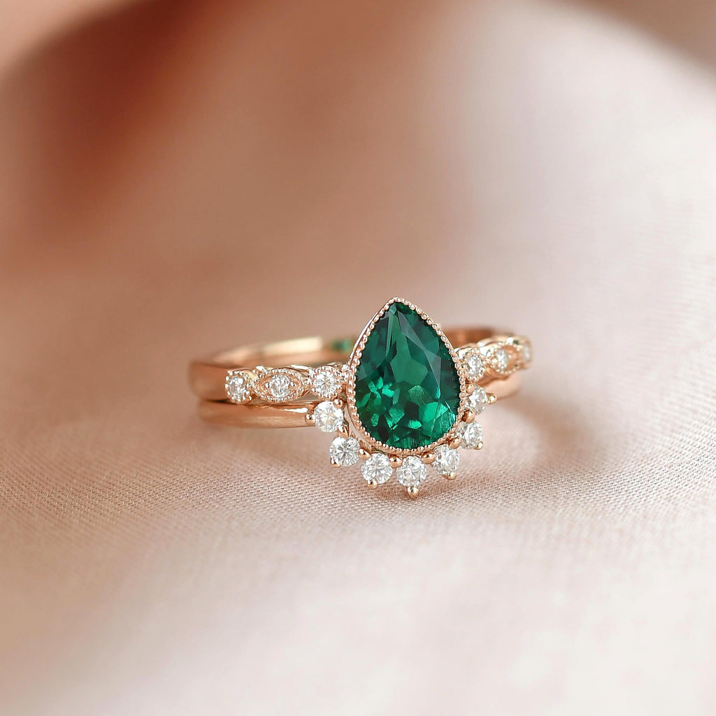 Pear Shaped Emerald Set 2pcs Rose Gold Ring - Felicegals 丨Wedding ring 丨Fashion ring 丨Diamond ring 丨Gemstone ring--Jewelry Is Forever