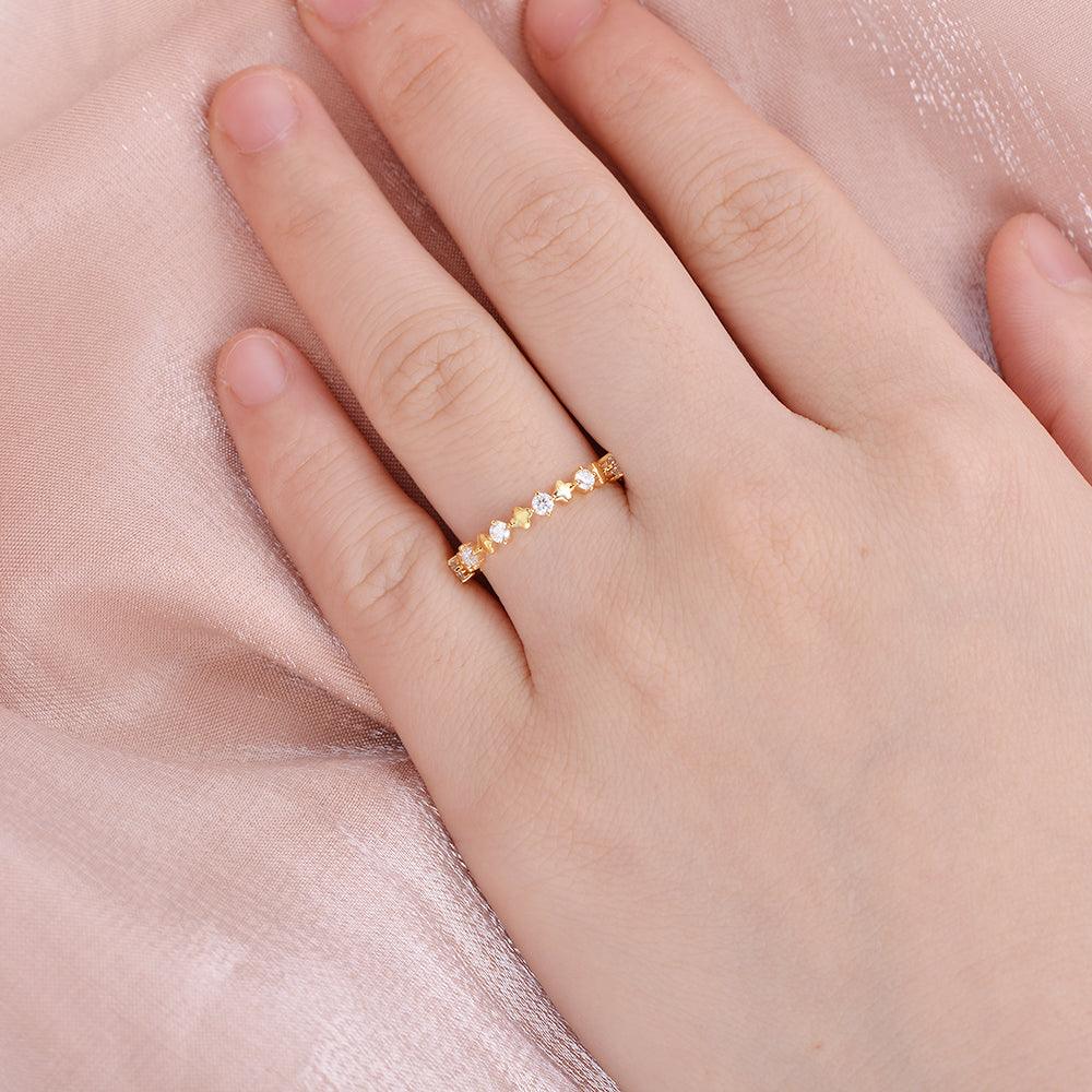 Moissanite Flower Inspied Cluster Rose Gold Band - Felicegals 丨Wedding ring 丨Fashion ring 丨Diamond ring 丨Gemstone ring--Felicegals 丨Wedding ring 丨Fashion ring 丨Diamond ring 丨Gemstone ring
