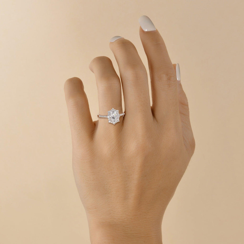 1.5ct Oval Moissanite Cluster Vintage Halo Ring - Felicegals 丨Wedding ring 丨Fashion ring 丨Diamond ring 丨Gemstone ring
