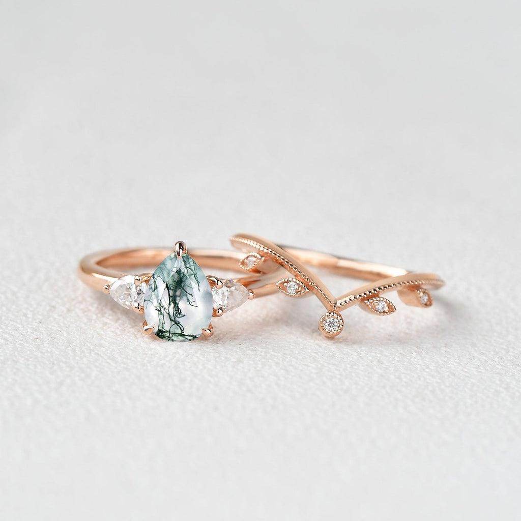 1.5ct Pear Shaped Moissanite Three-stone Leafy Ring Set 2pcs - Felicegals 丨Wedding ring 丨Fashion ring 丨Diamond ring 丨Gemstone ring