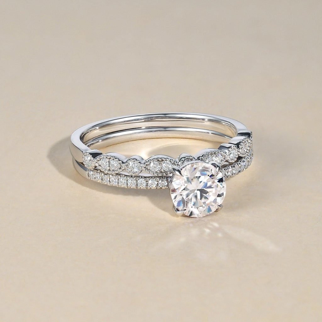 1.0ct Round Cut Moissanite 4 Prongs Gold Ring Set 2pcs - Felicegals 丨Wedding ring 丨Fashion ring 丨Diamond ring 丨Gemstone ring