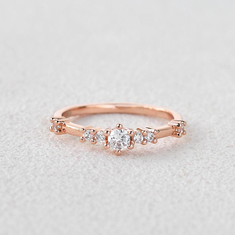 Felicegals Round Cut Moissanite Gold Ring - Felicegals 丨Wedding ring 丨Fashion ring 丨Diamond ring 丨Gemstone ring-Jewelry-Felicegals 丨Wedding ring 丨Fashion ring 丨Diamond ring 丨Gemstone ring