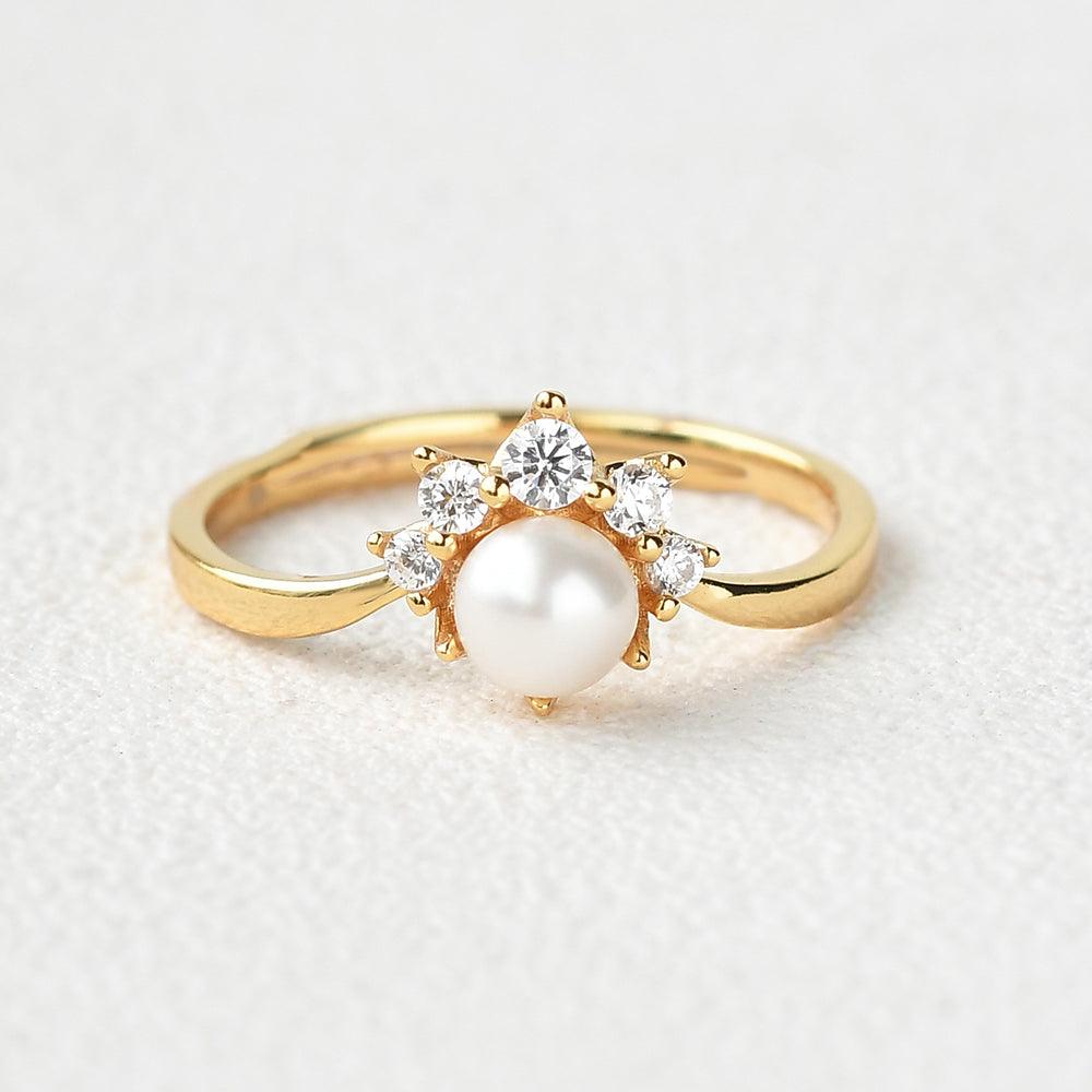 Akoya Pearl & Round Cut Moissanite Yellow Gold Ring - Felicegals 丨Wedding ring 丨Fashion ring 丨Diamond ring 丨Gemstone ring--Felicegals