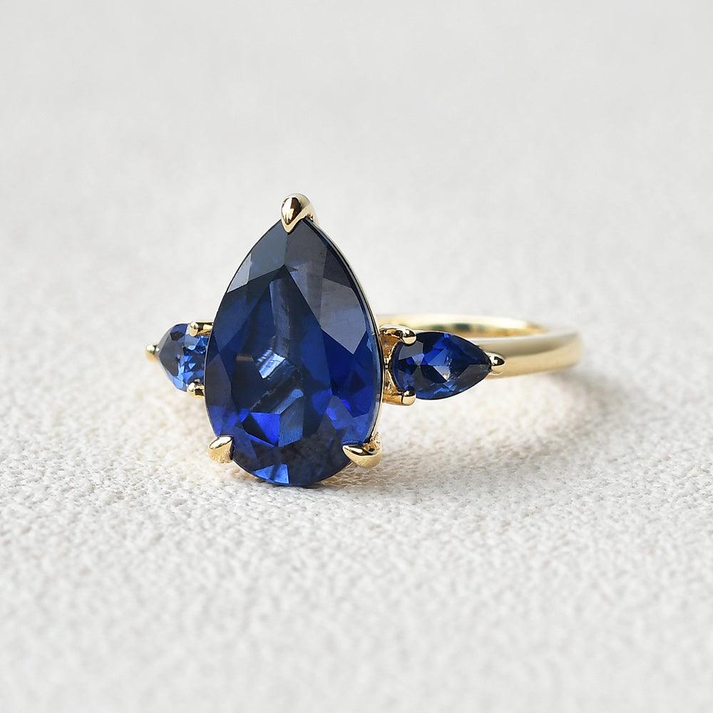 Pear Shaped Sapphire Three-stone Ring - Felicegals 丨Wedding ring 丨Fashion ring 丨Diamond ring 丨Gemstone ring-Rings-Felicegals 丨Wedding ring 丨Fashion ring 丨Diamond ring 丨Gemstone ring