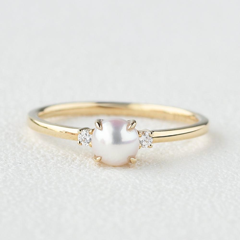 Akoya Pearl & Moissanite Yellow Gold Ring - Felicegals